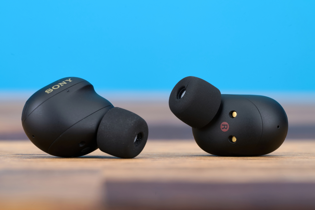Sony WF-1000XM6 – Paar nebeneinander