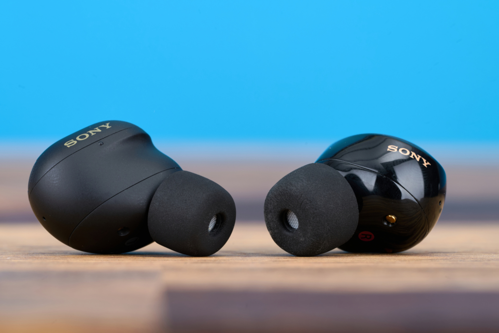 Sony WF-1000XM6 vs Sony WF-1000XM5 – Buds in der Nahaufnahme 
