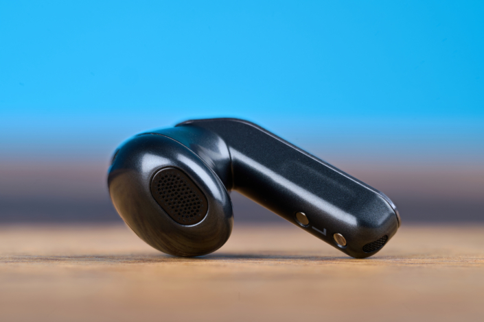 Apple AirPods 4 ANC vs. Samsung Galaxy Buds4 – Bedienung