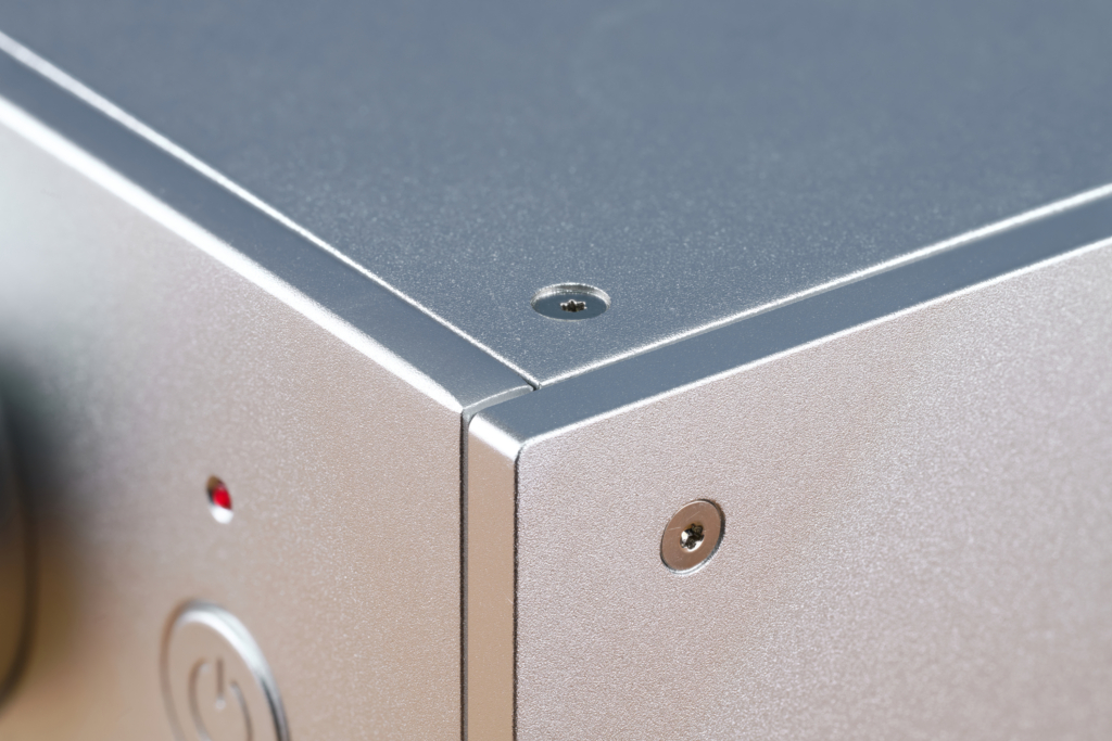 Audiolab 9000N Detail Gehäuseecke