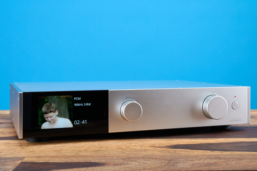 Audiolab 9000N Front schräg von links