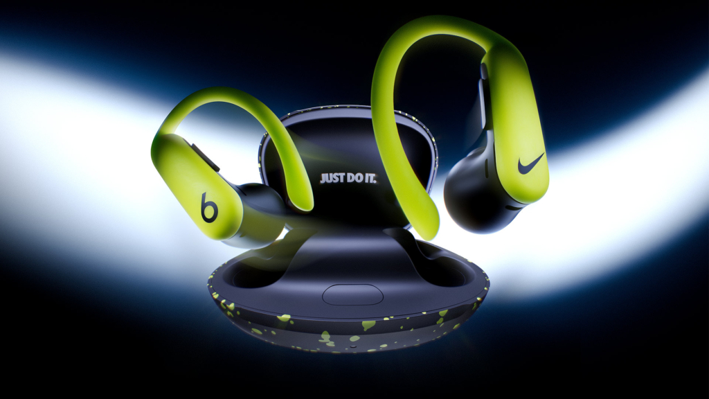 Die Beats Powerbeats Pro 2 in der Nike Special Edition nutzen das prägnante Swoosh-Logo des Sportartikelherstellers.