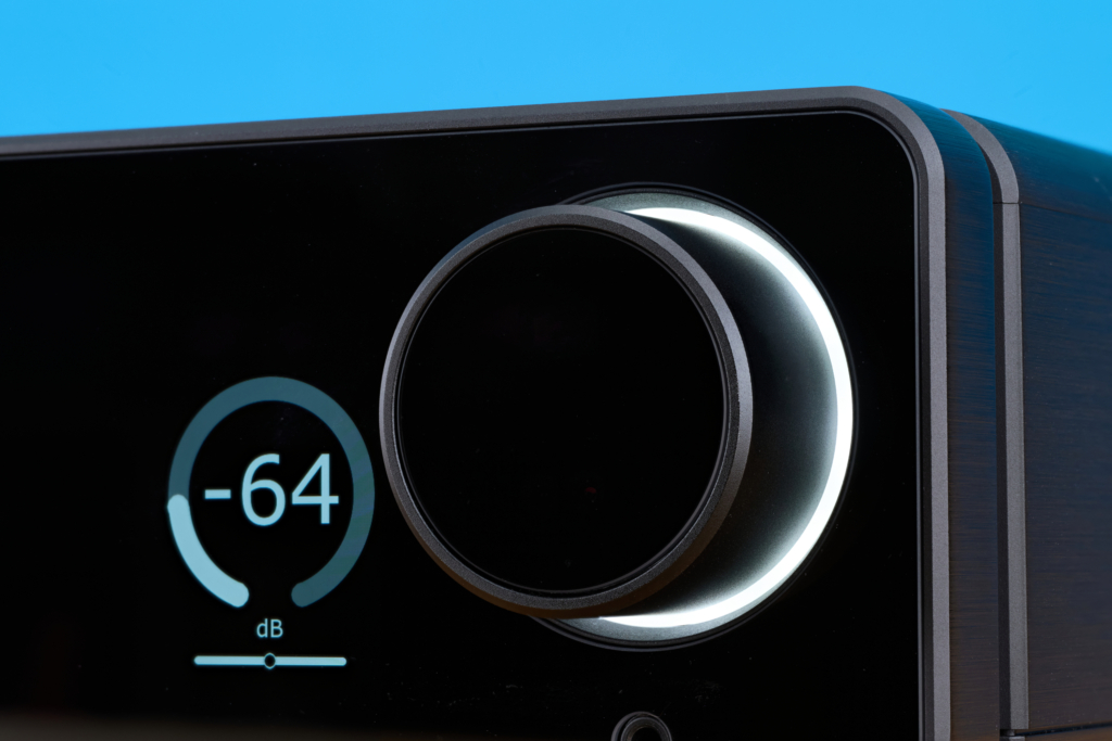 Cyrus 40 Amp – Volumenregler an der Vorderseite