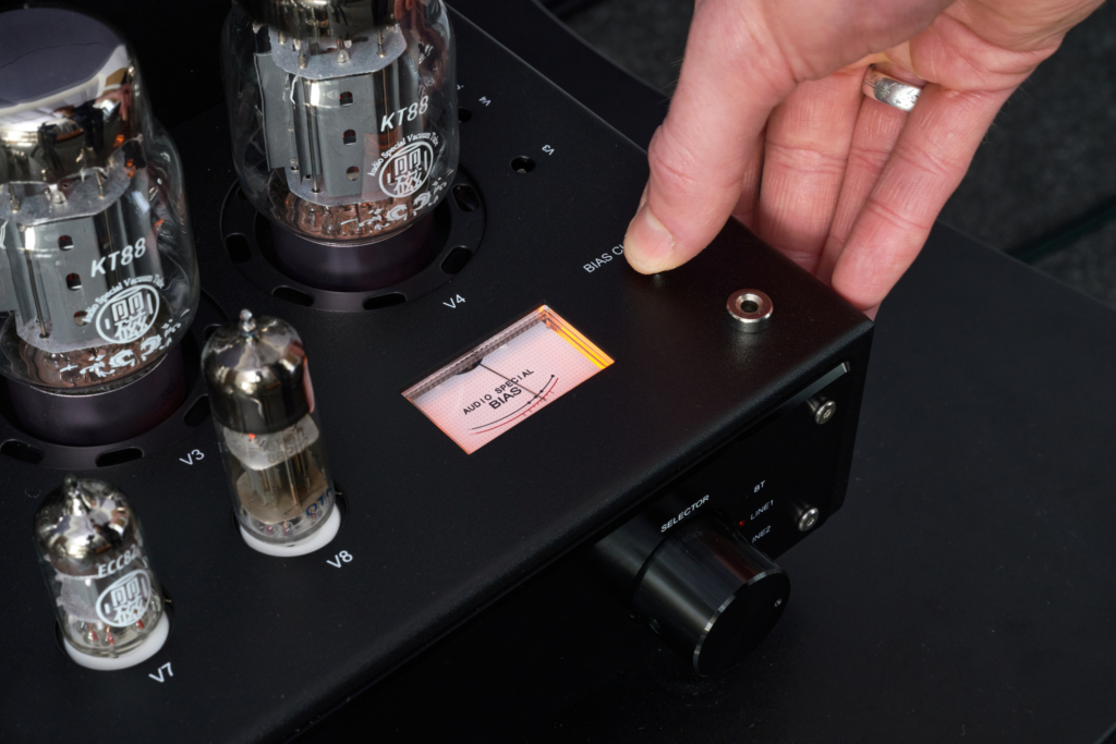 Line Magnetic LM-216IA Plus Bias-Einstellung