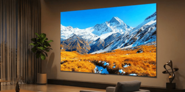 TCL stellt gleich drei neue Smart-TVs mit Super Quantum Dots vor.