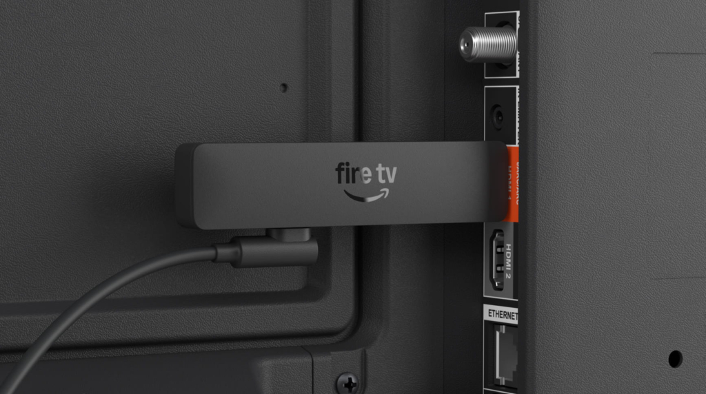 Der Amazon Fire TV Stick HD ist kompakter und passt so einfacher in jeden HDMI-Port. 