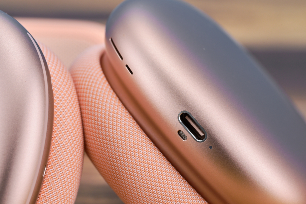 Apple AirPods Max 2 im Test – Ladeanschluss