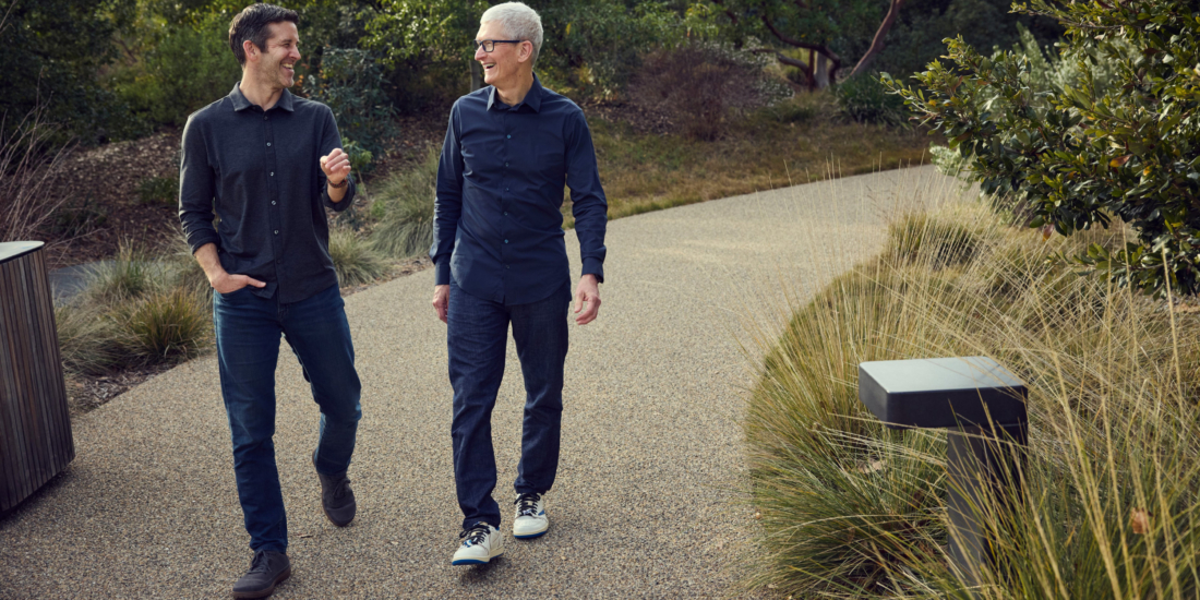Tim Cook räumt bei Apple bald den Chefsessel für John Ternus.