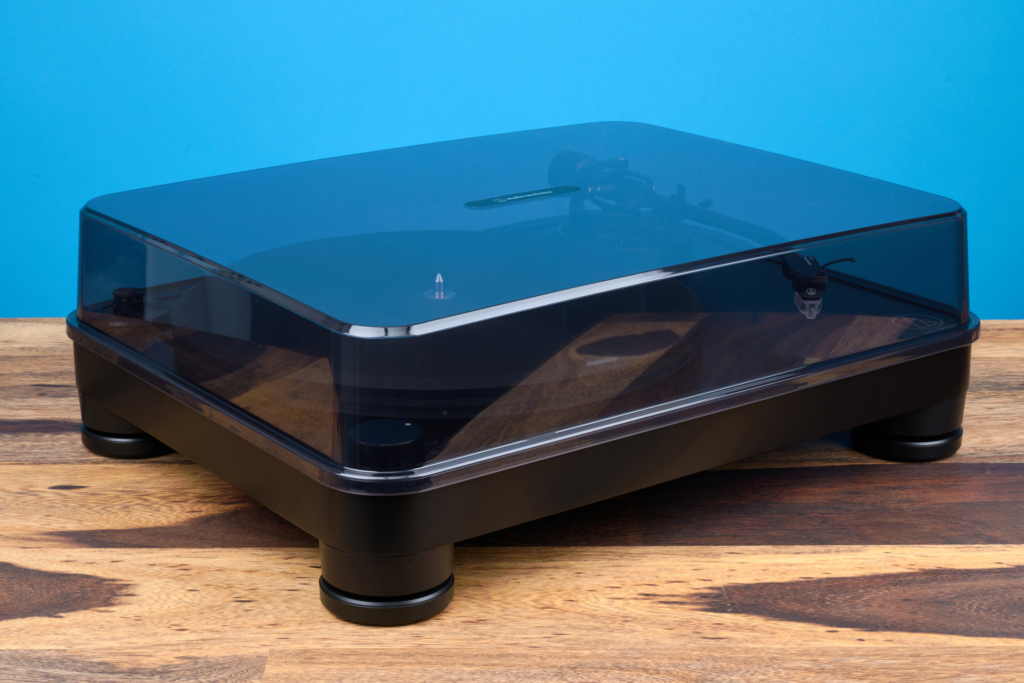 Audio-Technica AT-LP7X mit Haube
