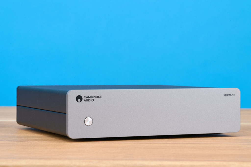 Cambridge Audio MXW70 von links