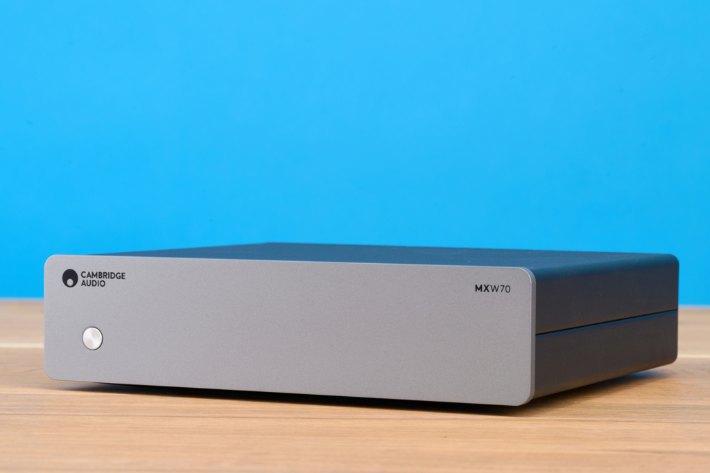 Cambridge Audio MXW70 schräg rechts