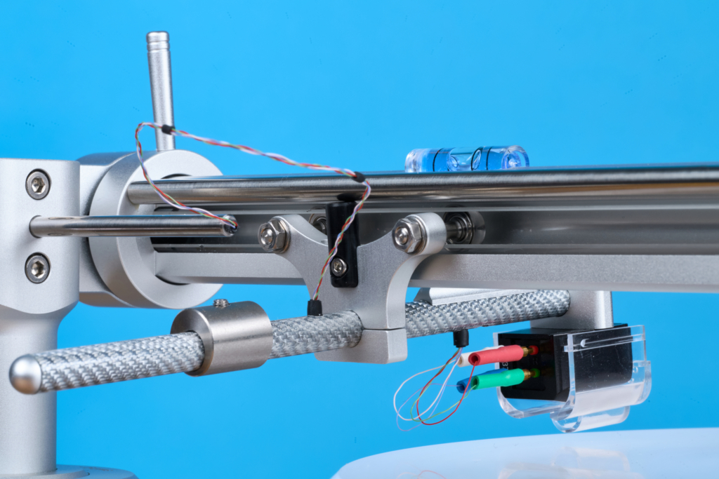 Clearaudio Innovation Compact Tonarm von hinten Schlitten