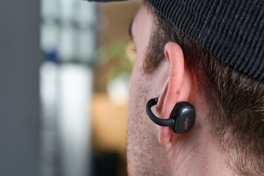 EarFun Clip 2 – Am Ohr
