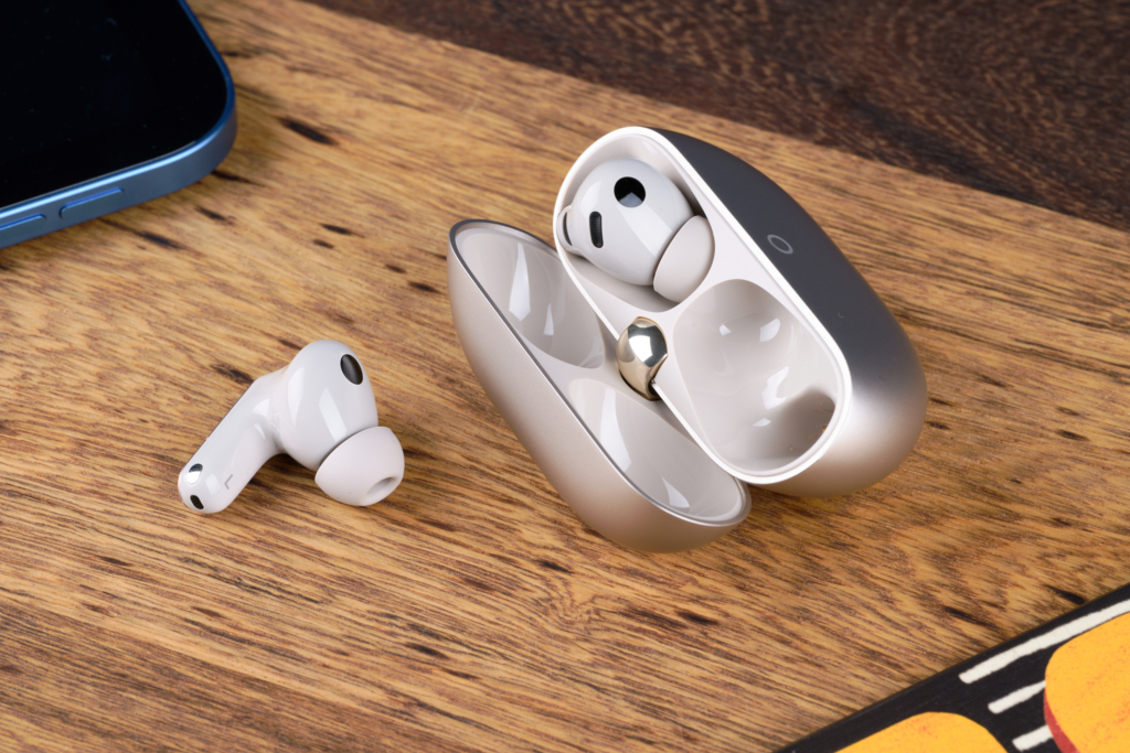 Huawei FreeBuds Pro 5 – Case offen mit Deko