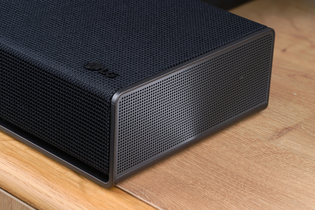 Seitliche Nahaufnahme der LG Sound Suite H7