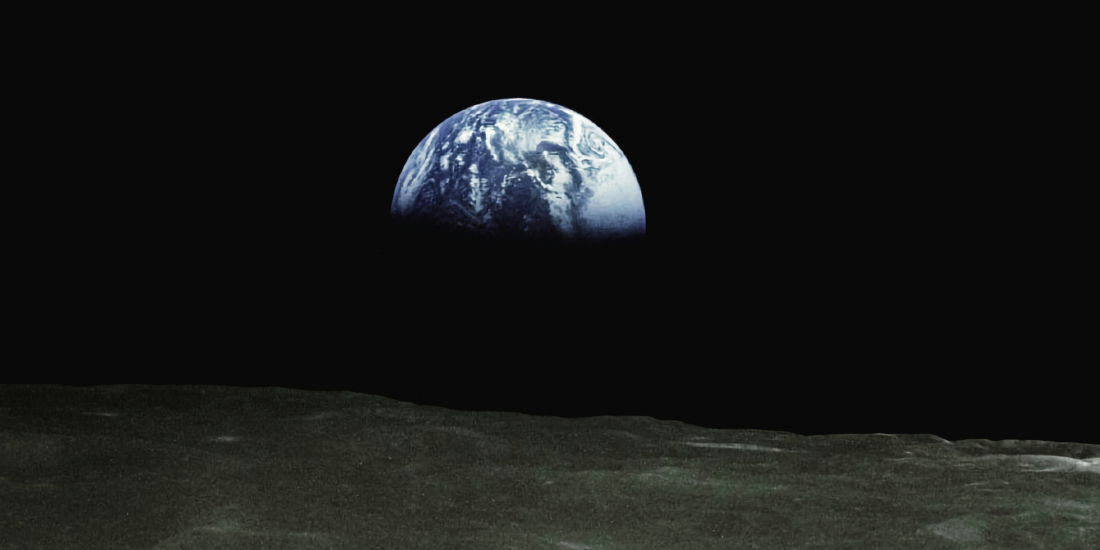 Ein Astronaut hat Erde und Mond mit seinem iPhone gefilmt.