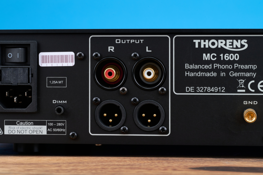 Thorens MC 1600 Rückseite Detail Ausgänge