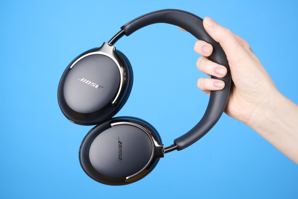 Apple AirPods Max 2 vs Bose QuietComfort Ultra Headphones 2 Gen Gesamtansicht Bose