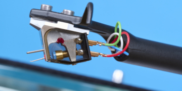 HIFI.DE Kaufberatung | Beste Rega-Plattenspieler