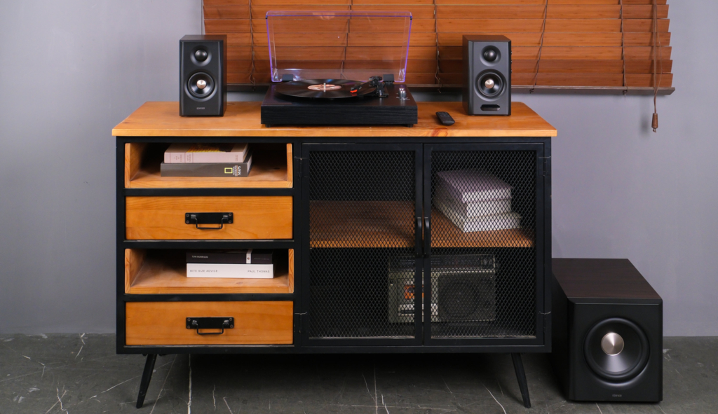Die Edifier S355DB eignen sich für die Musikwiedergabe, aber auch fürs Heimkino.