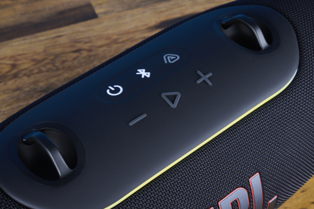 JBL Xtreme 5 – Bedienfeld mit Bluetooth-Support