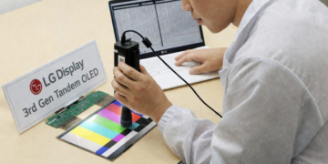 LG Display zeigt die Tandem OLEDs der 3. Generation.