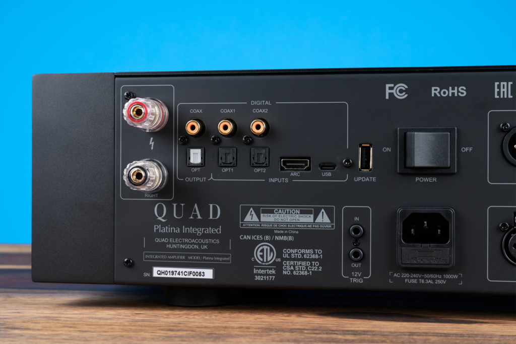 Quad Platina Integrated – Anschlüsse links