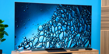 TCL C8L TEST auf HIFI.DE