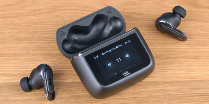 In-Ears mit Display Titelbild HIFI.DE