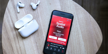 Apple Music könnte bald einen werbefinanzierten Tarif erhalten.