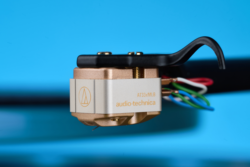 Audio-Technica AT33xMLB an Tonarm Detail