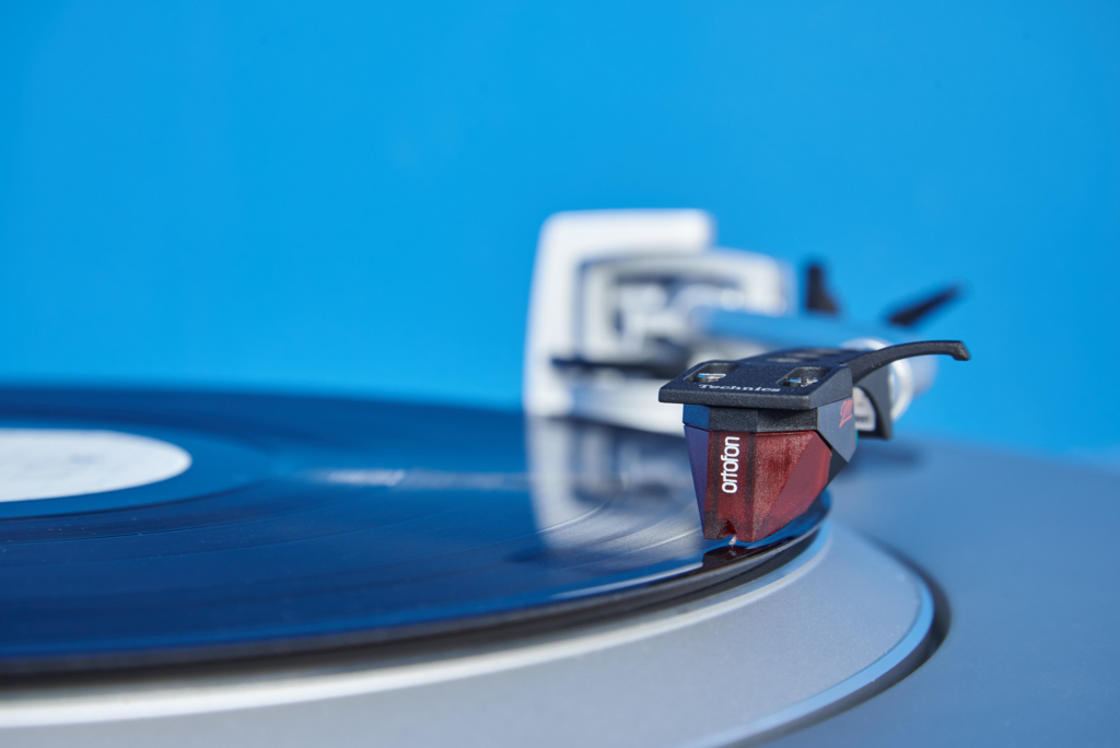 Beste Tonabnehmer Technics SL-1500C Ortofon 2M Red