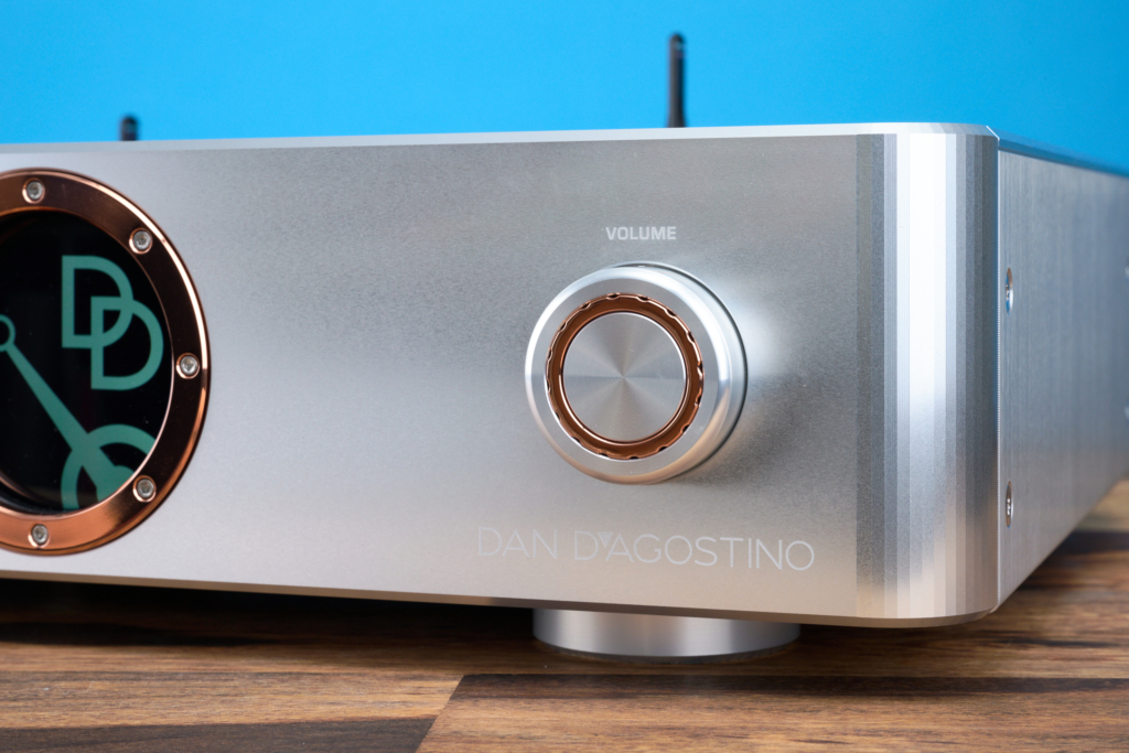 Dan D'Agostino Pendulum Integrated Front mit Volumen-Regler 