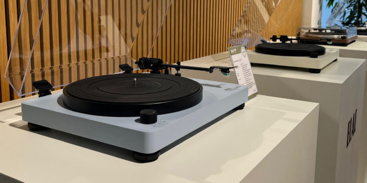 High End 2026 Live: Farbenfroh: Setzen Canton und Elac hier den neuen Trend im HiFi-Sektor