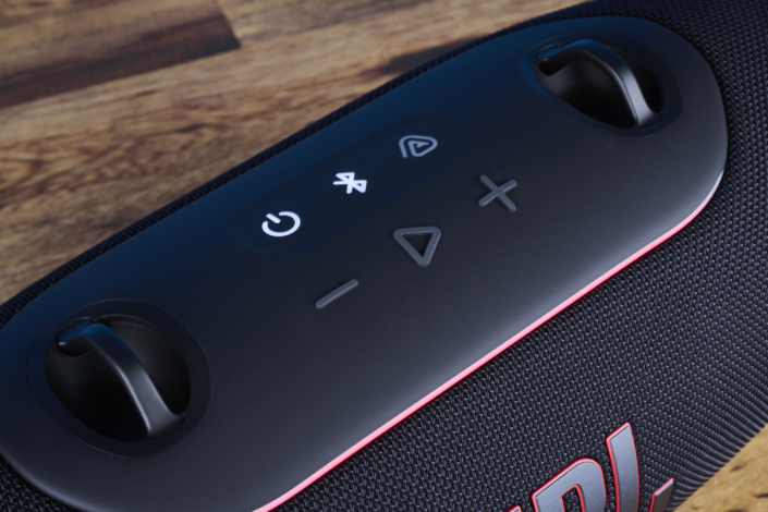 JBL Xtreme 4 vs. Xtreme 4 – Bedienung