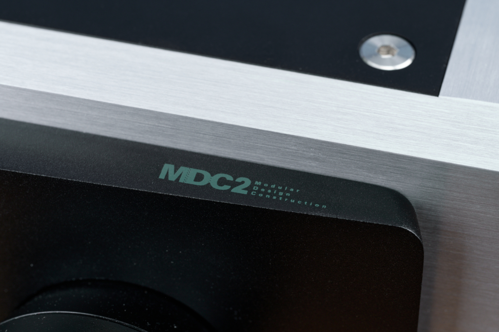 NAD M66 – Schriftzug Module