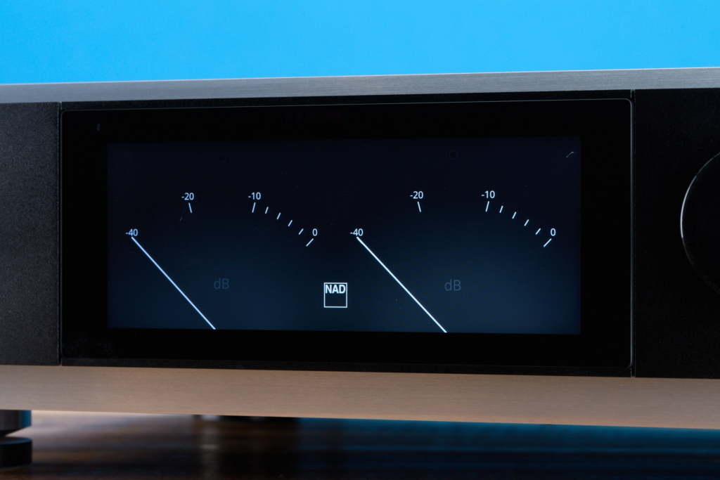 NAD M66 – VU-Meter auf dem Display