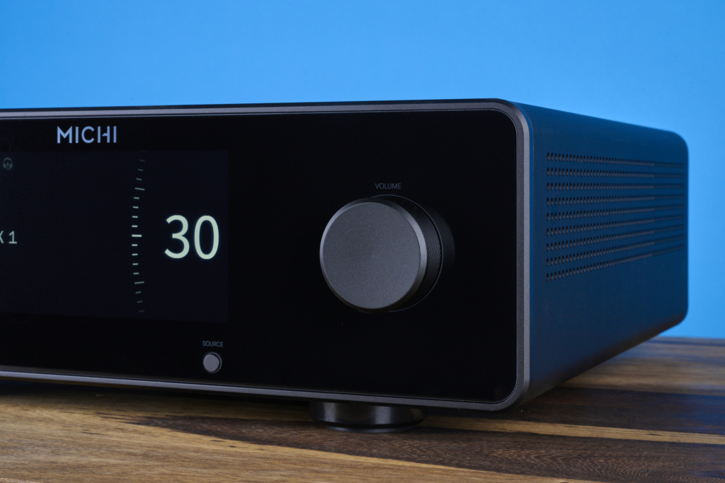 Rotel Michi X430 – Seite und Volumenregler