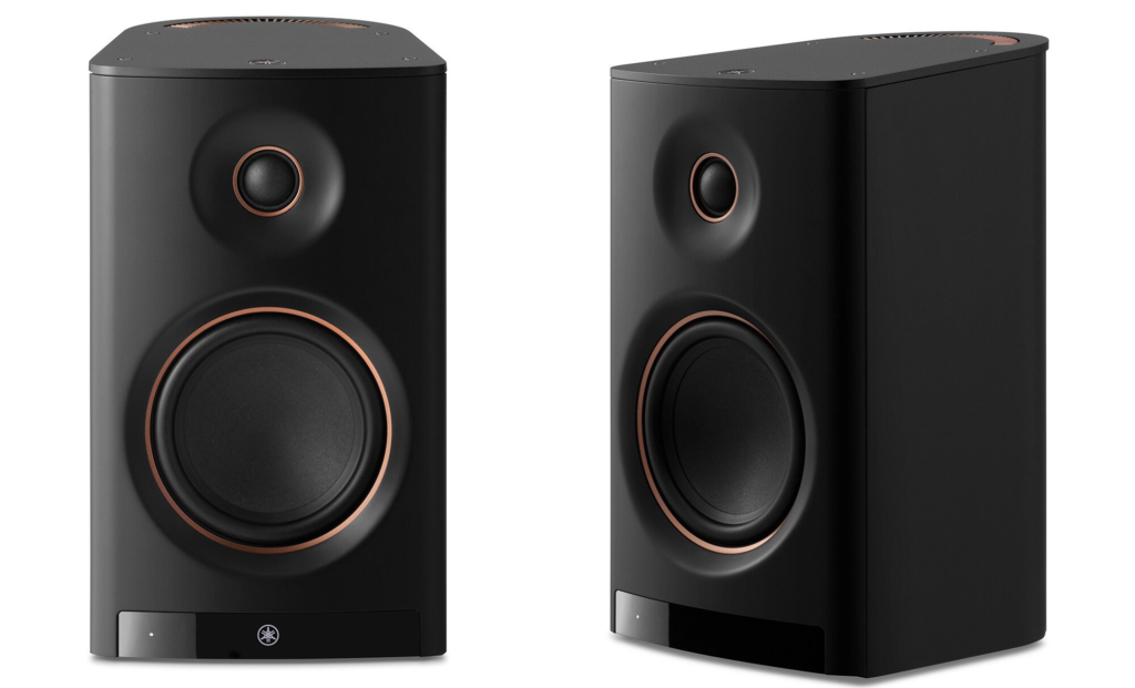 Die Yamaha NX70A gibt es in den Farben Schwarz und Weiß.