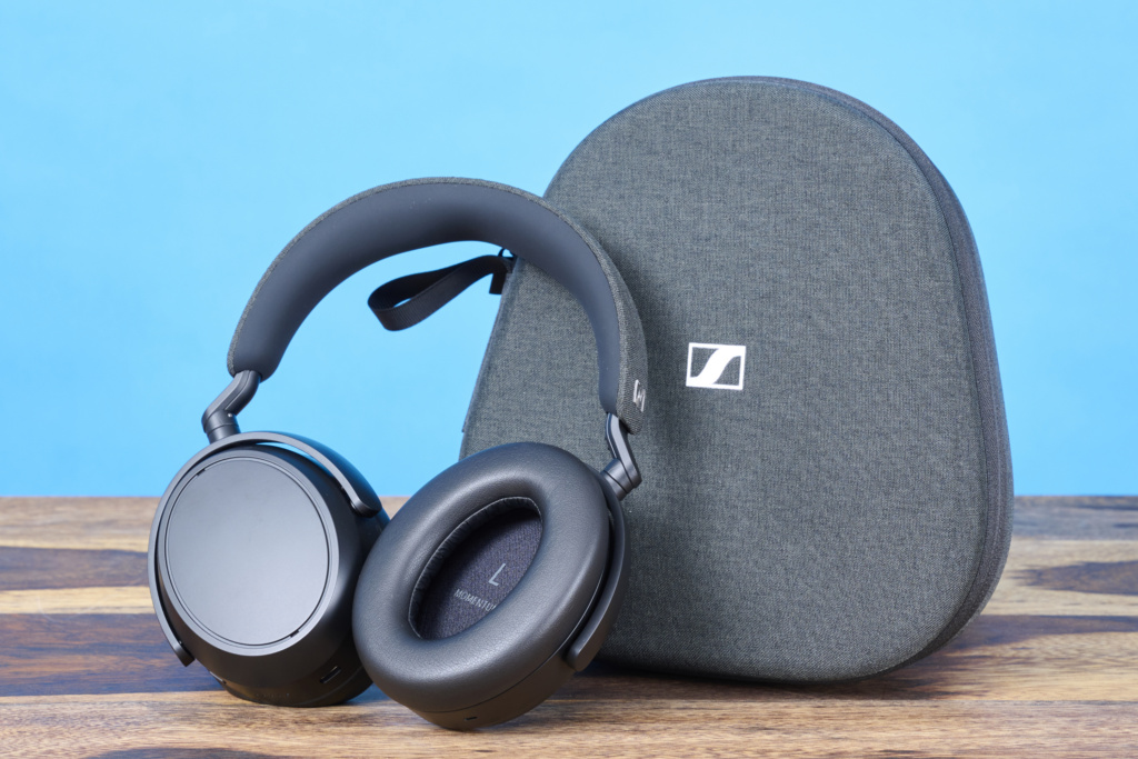 Sennheiser Momentum 5 Wireless vs Sennheiser Momentum 4 Wireless Bluetooth 2