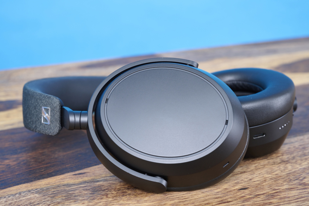 Sennheiser Momentum 5 Wireless vs Sennheiser Momentum 4 Wireless Vergleich Bedienung 2