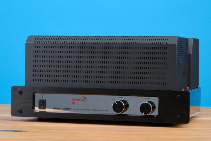 Dynavox VR-70E II Phono mit Schutzkäfig