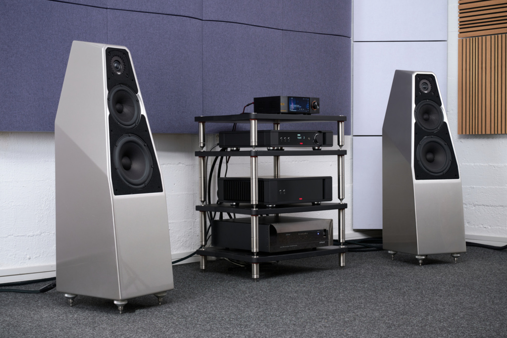 Wilson Audio Sasha V mit Rega Mercury und Solis
