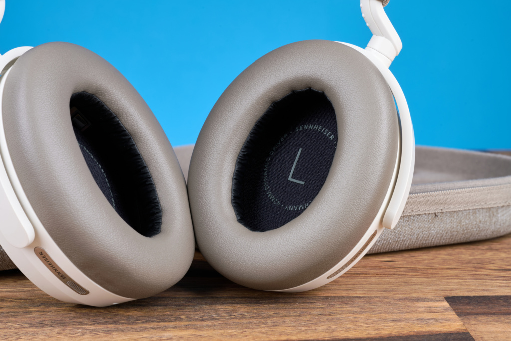 Sennheiser Momentum 5 Wireless vs Sennheiser HDB 630 Bluetooth