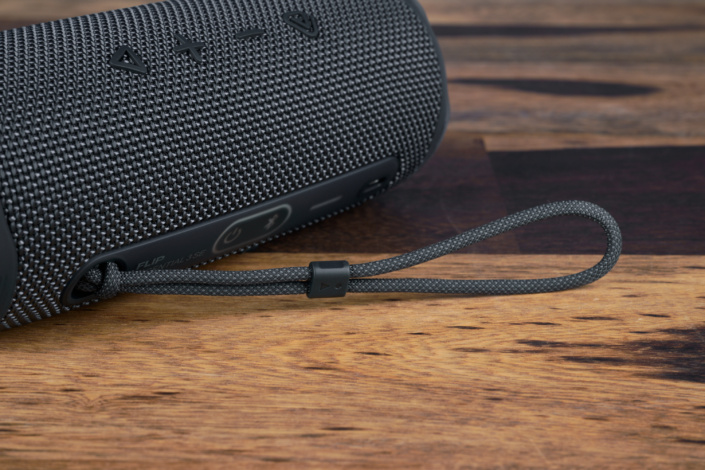 JBL Flip Essential 3 vs. Flip 7 – Schlaufe
