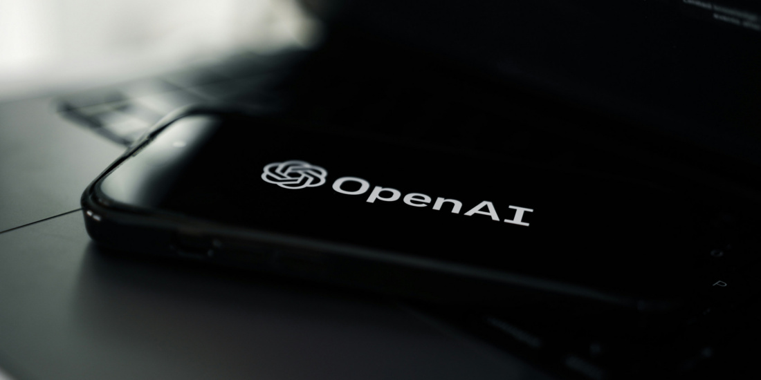 OpenAI plant einen eigenen Smart-Speaker, der wohl über 300 Euro kosten wird.