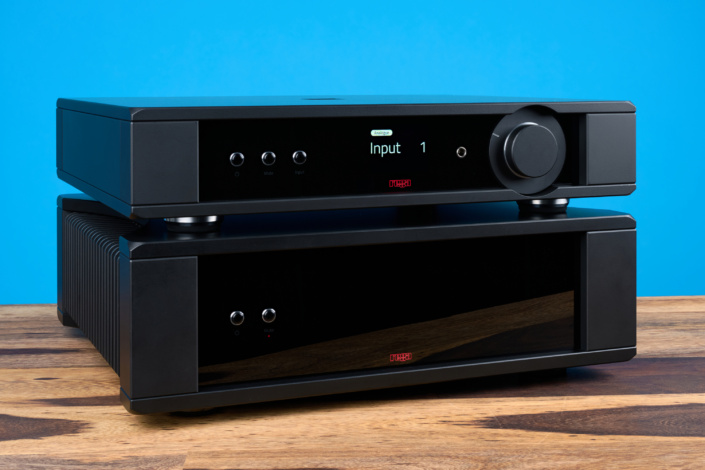 Rega Mercury auf Rega Solis von links