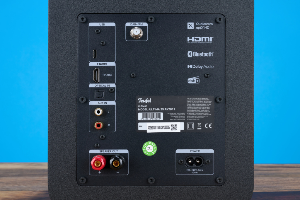 Teufel Ultima 25 Aktiv 2 Rückseite Anschlüsse