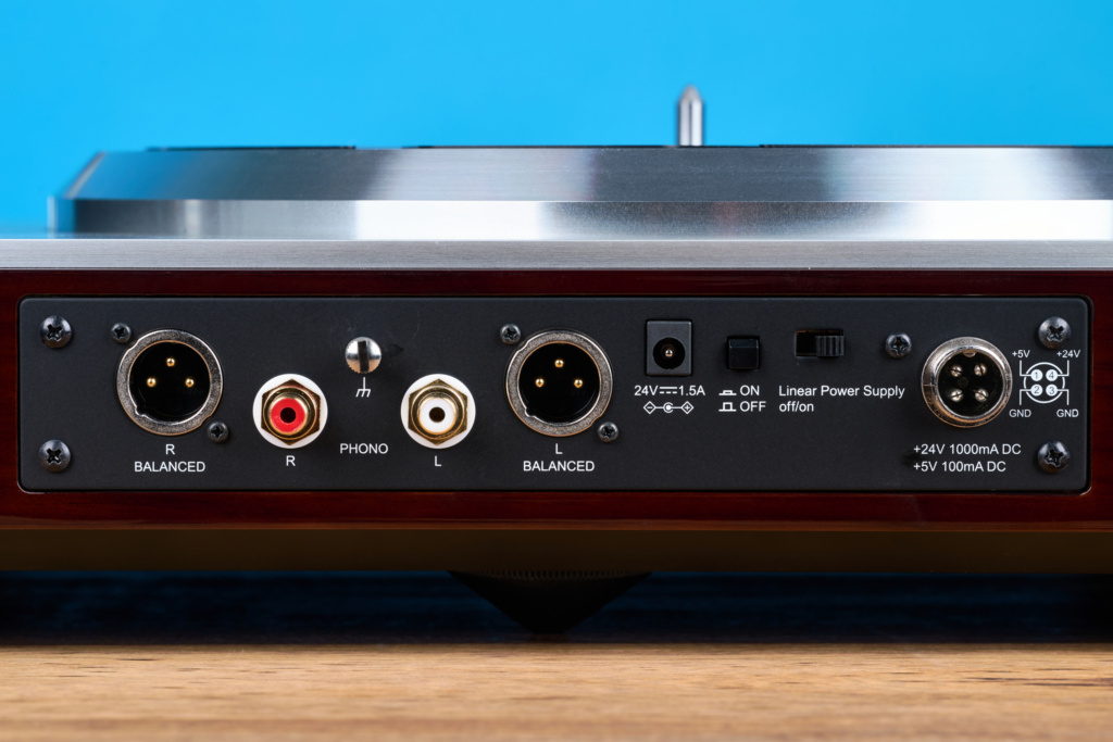 Thorens TD 404 DD Anschlüsse Rückseite