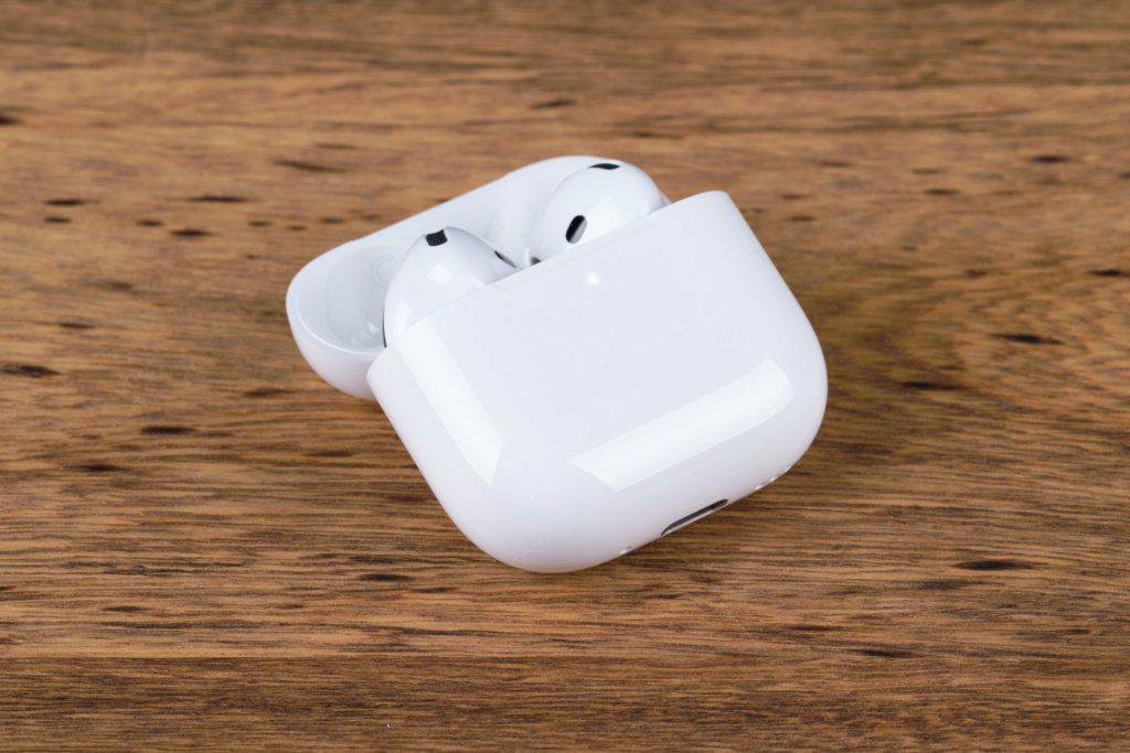 Apple AirPods 5 mit kabellosem Ladecase – Buds im Case